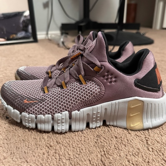 Nike Metcons `Purple Smoke’ - Picture 2 of 5